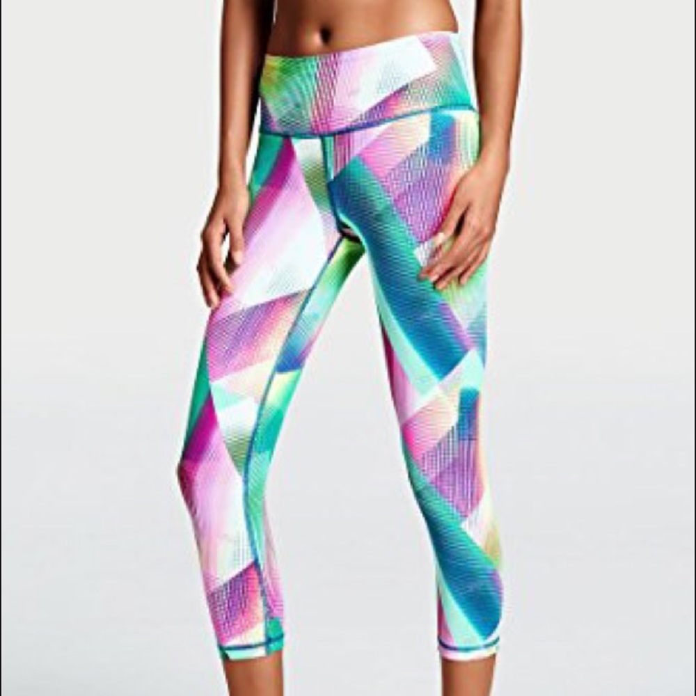 Victoria’s Secret Knockout Capri - Size Small